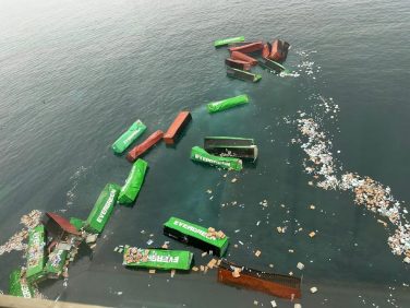 Cierran Director Puerto de Perú Por la Caída de 50 Contenedores Al Mar Desde Un Buque Taiwanés | Internacional | Noticias