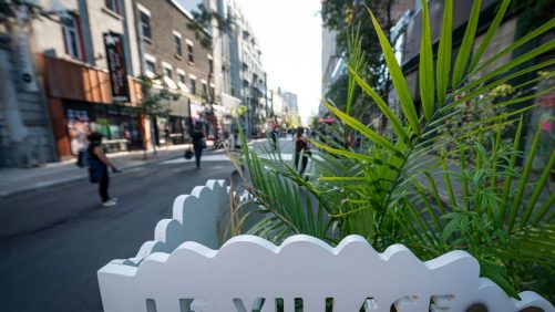 Autos prohibidos durante todo el año: la rue Sainte-Catherine es completamente peatonal en el pueblo de Montreal
