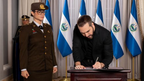 Organizaciones afines al FMLN rechazan nombramiento de Karla Trigueros como ministra de Educación |