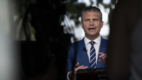 El Secretario de Defensa de los Estados Unidos, Pete Hegseth, comparte un video donde las mujeres no deben votar