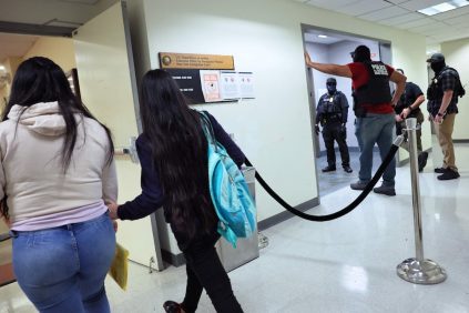 "Es Cruel E Injusto", La Reacción de Gobernador de Nueva York por detención y separación de familia Ecuatoriana en ee. Uu. | Internacional | Noticias