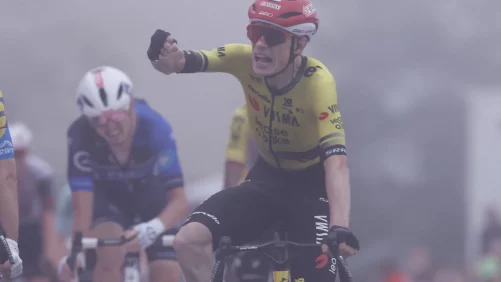 Vingegaard gana la segunda etapa de la Vuelta a España y toma posesión del maillot rojo