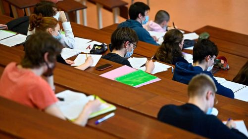 Universidades: nuevas fábricas del conformismo ideológico