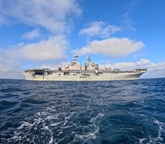 Un Buque de Asalto, Dos Barcos para El Trasslado de Tropas y 4.500 Militares Altamete Abrenados, Así es El Grupo Anfibio de Despliegue de Estados Unidos | Internacional | Noticias