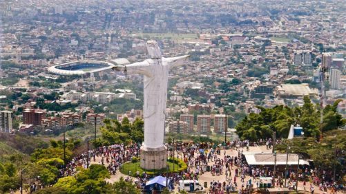 la ciudad podría cerrar este 2025 con más de 3 millones de visitantes; el Petronio Álvarez y la Feria, eventos claves