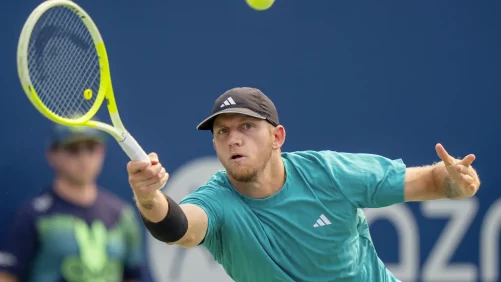 se retira ante Rublev en los octavos de final de Toronto por calambres en las piernas