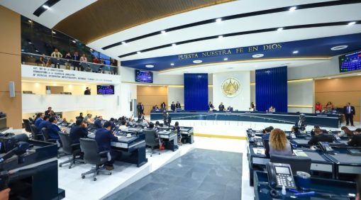 Asamblea aprueba reforma constitucional para reelección presidencial y extender periodo a 6 años |