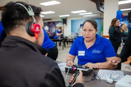 Sistema de Salud y Starkey forman a enfermeras en detección temprana de pérdida auditiva |