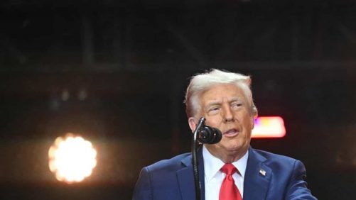 En imágenes | Trump y su movimiento MAGA se comunican por un homenaje a su "mártir" Charlie Kirk