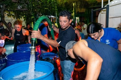 Gobierno despliega 100 pipas con agua para abastecer a habitantes de la zona norte |