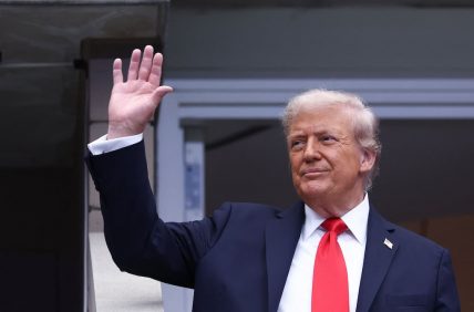 Trump Niega Conforto Con Chicago y Promete "Limpiar" Las Ciudades de Ee.uu. | Internacional | Noticias