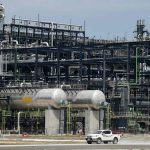 El hombre más rico de África quiere que su refinería en Nigeria se convierta en "la más grande" del mundo
