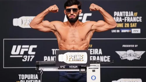 Arman Tsarukyan se enfrentará a Dan Hooker en noviembre