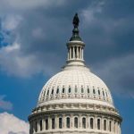 Cuatro senadores republicanos votan con los demócratas contra los aranceles a Canadá