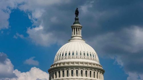 Cuatro senadores republicanos votan con los demócratas contra los aranceles a Canadá