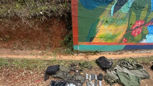 los delitos de tres presuntos disidentes del frente 57 y de la ‘Jaime Martínez’ que fueron abatidos en el Valle del Cauca