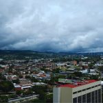 Declaran alerta naranja y suspenden clases por lluvias tipo temporal en territorio salvadoreño |