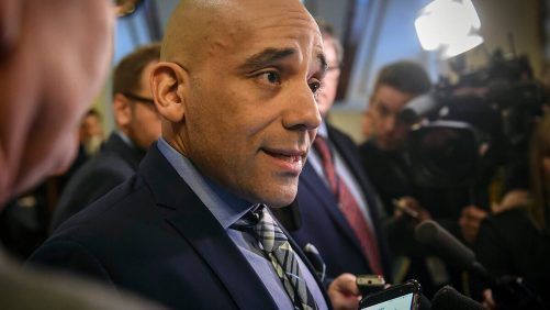 Tenor del crimen organizado disparado en un Starbucks en Laval: "¡Lavallois tiene derecho a vivir en seguridad!", Dijo el ministro Skeete