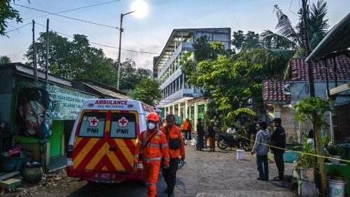La escuela colapsó en Indonesia: el balance general aumenta a 8 muertos, según la ayuda