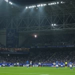 Los jugadores de Oviedo y Espanyol cumplen su amenaza y se plantan 15 segundos para protestar por el partido de Liga en Miami
