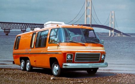 GMC MotorHome 1973-78: adelante y… adelante