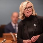 Gobierno de Legault: la ministra Caroline Proulx se toma un descanso de sus deberes