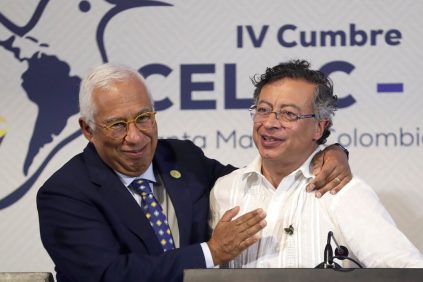 Cumbre CELAC-UE adopta la 'Declaración de Santa Marta', que reclama respeto al derecho internacional en la lucha antidroga | Internacional | Noticias