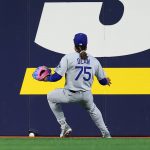 [À VOIR] Una jugada extraña hundió a los Azulejos en la parte baja de la novena entrada