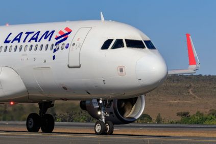 Latam cancela vuelos desde y hacia Chile por huelga de pilotos que inicia a medianoche | Internacional | Noticias