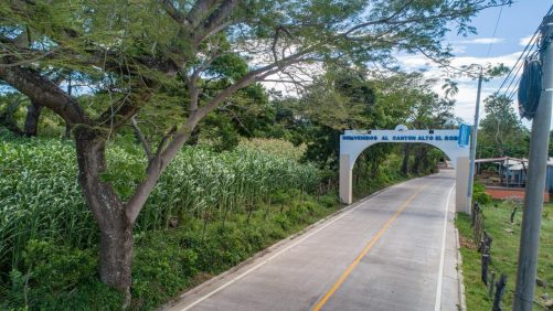 DOM beneficia a familias de La Unión con mejoramiento de calles |