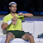 Se confirma la lesión muscular de Carlos Alcaraz, aunque aún es duda para los cuartos de la Copa Davis