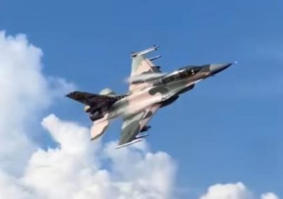 El avión F-16 fabricado en Estados Unidos hace 40 años que su archienemigo Venezuela vuela tras siete años varado | Internacional | Noticias