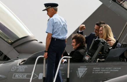 Javier Milei presenta los aviones de combate F-16: 'Estaremos un poco más seguro' | Internacional | Noticias