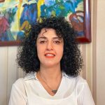 Irán detiene violentamente a la Nobel de la Paz Narges Mohammadi durante una ceremonia | Internacional | Noticias