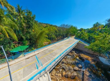 DOM entrega moderno puente vehicular en Santo Domingo de Guzmán, Sonsonate |