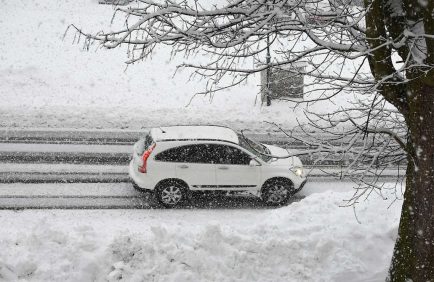Una víctima mortal y millas de hogares sin electricidad se registran en países nórdicos a causa de una tormenta | Internacional | Noticias