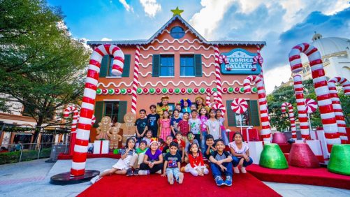 Niños de escuela en Apopa disfrutan en la Villa Navideña y BINAES |