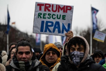 Donald Trump advierte con un arancel del 25% a cualquier país que haga negocios con Irán | Internacional | Noticias